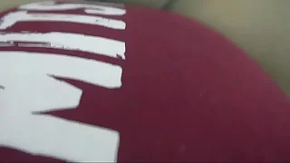 mi linda prima, en sexy pijama, depierta caliente y me ofrece su culito apretado